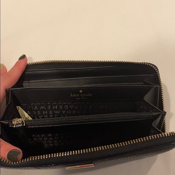 Kate Spade Wallet - Picture 6 of 7